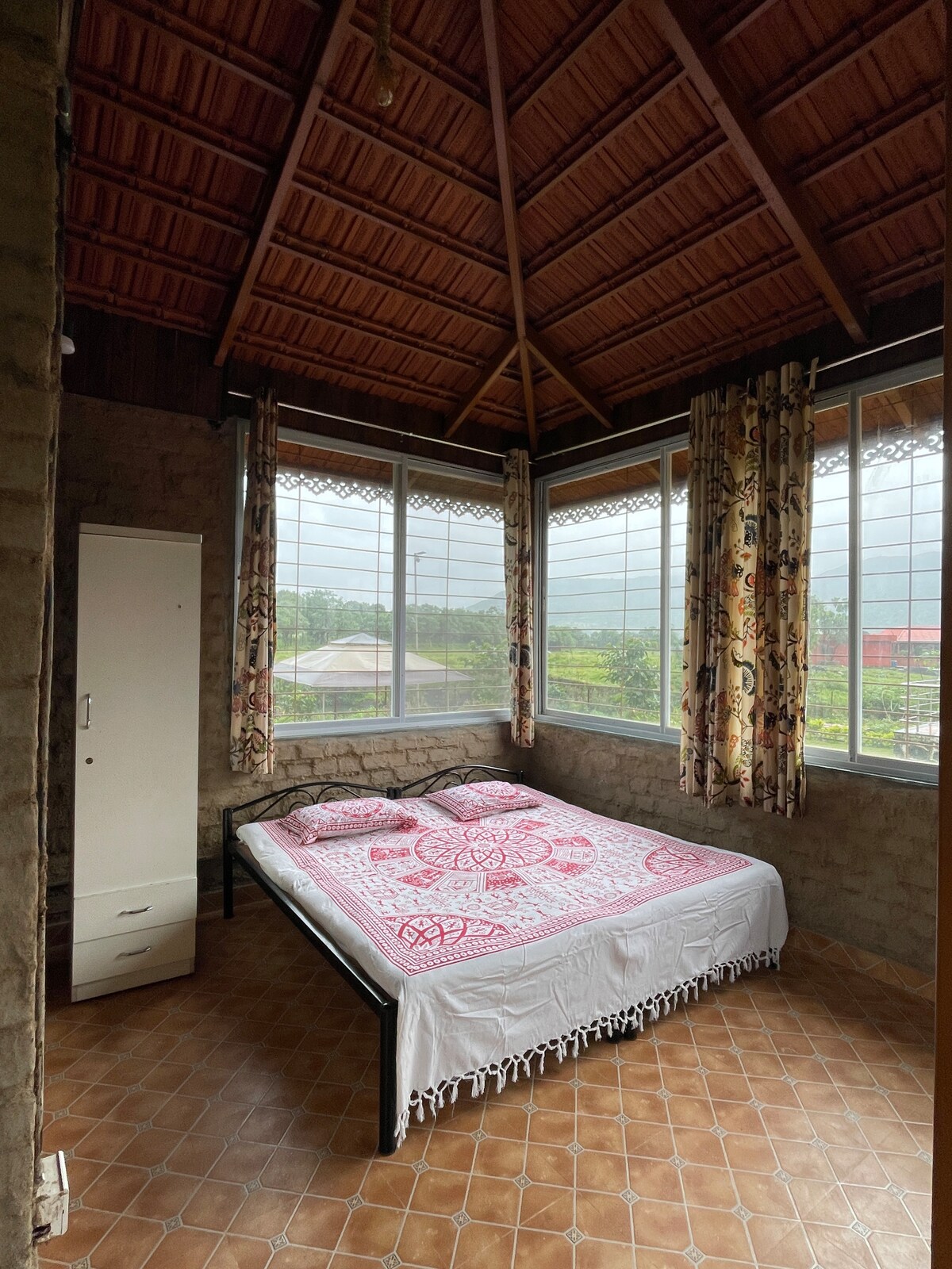 غرفة النوم 2