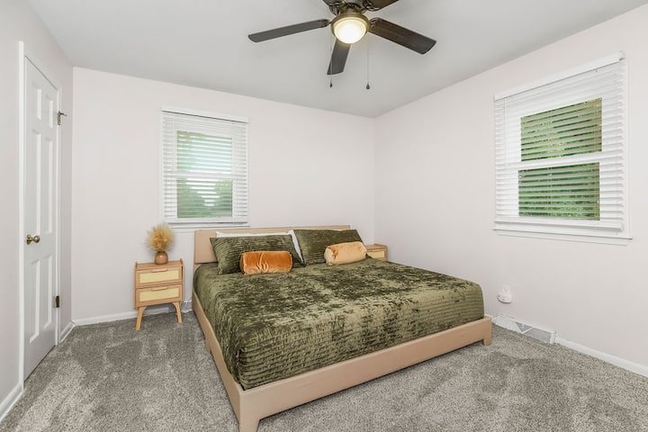 საძინებელი 1