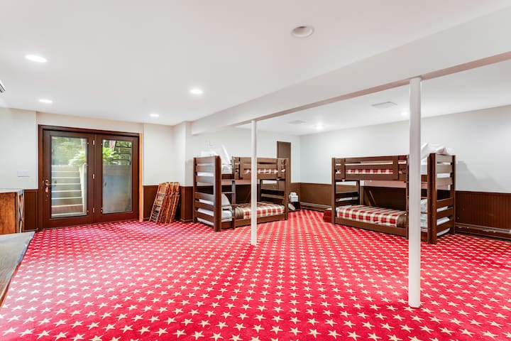 Seti 2 za vitanda vya ghorofa.