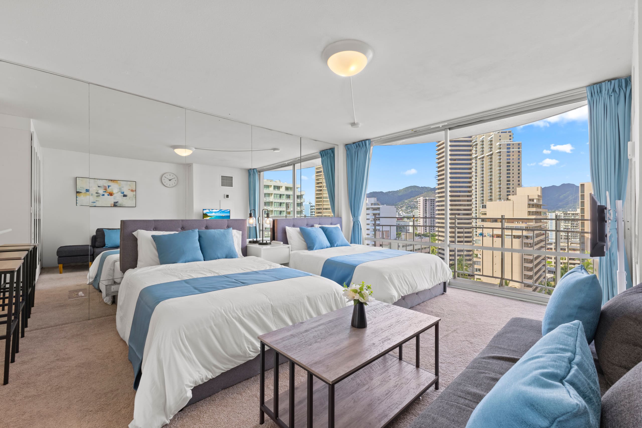 Condo in Honolulu · ★4.55 · Studio · 3 beds · 1 private bath - Image 5
