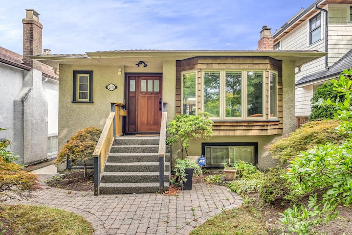 2br Heritage Home  Kitsilano  Rustic Charm - Vancouver