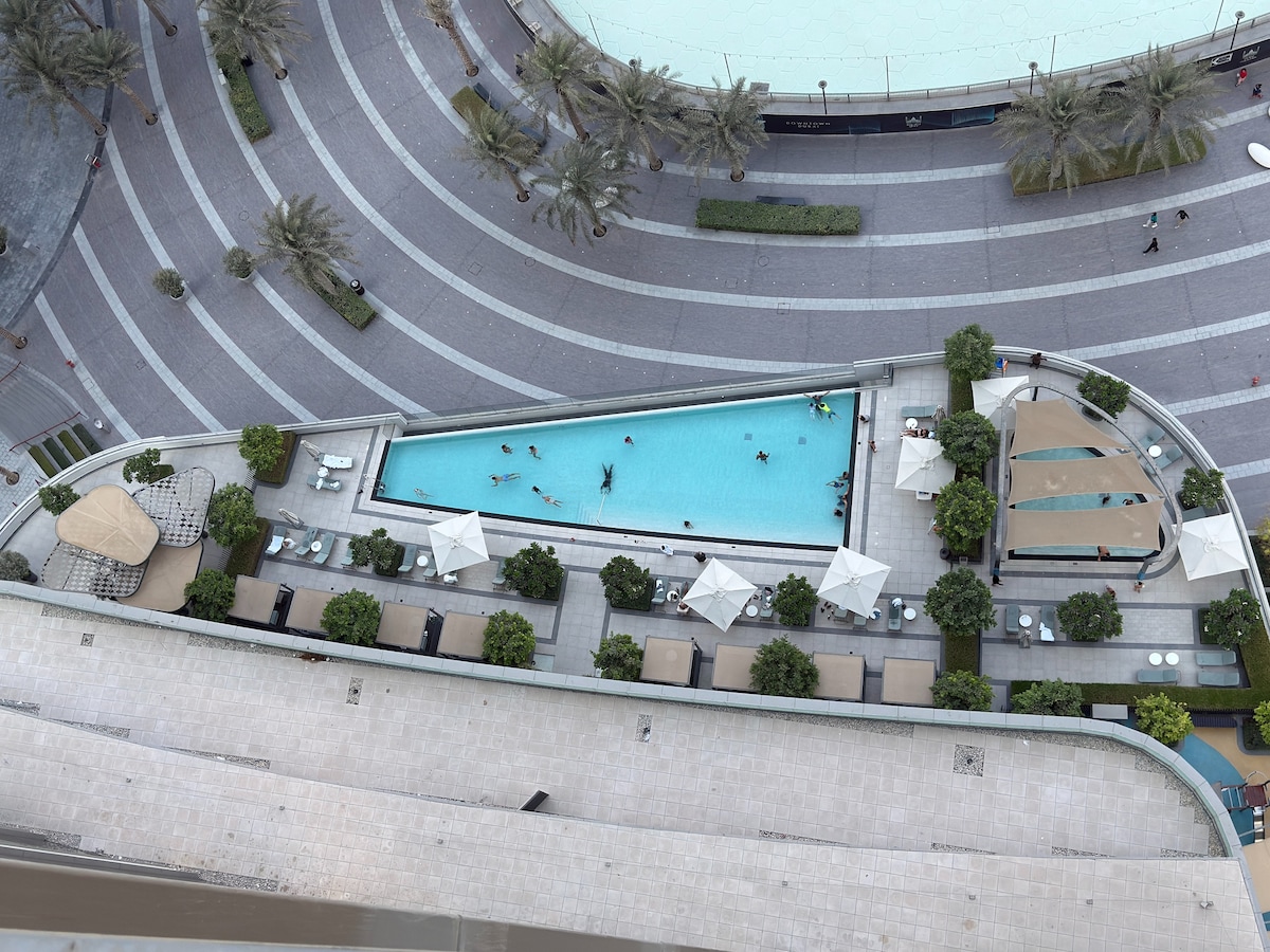 2 Bedroom Furnished Apartment with Fountain View | Grande Signature Residences 5