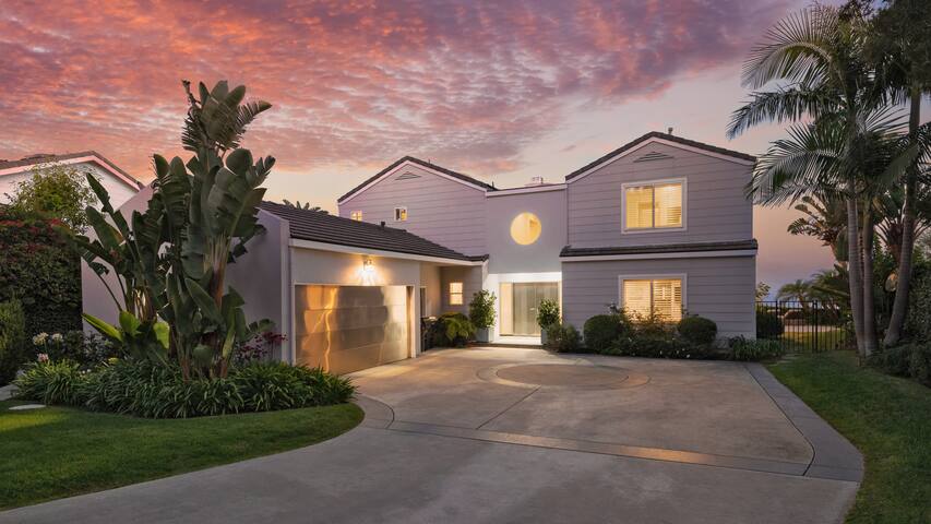 High-End – Hot Tub – Pool – Pacific View – Private gallery image 5