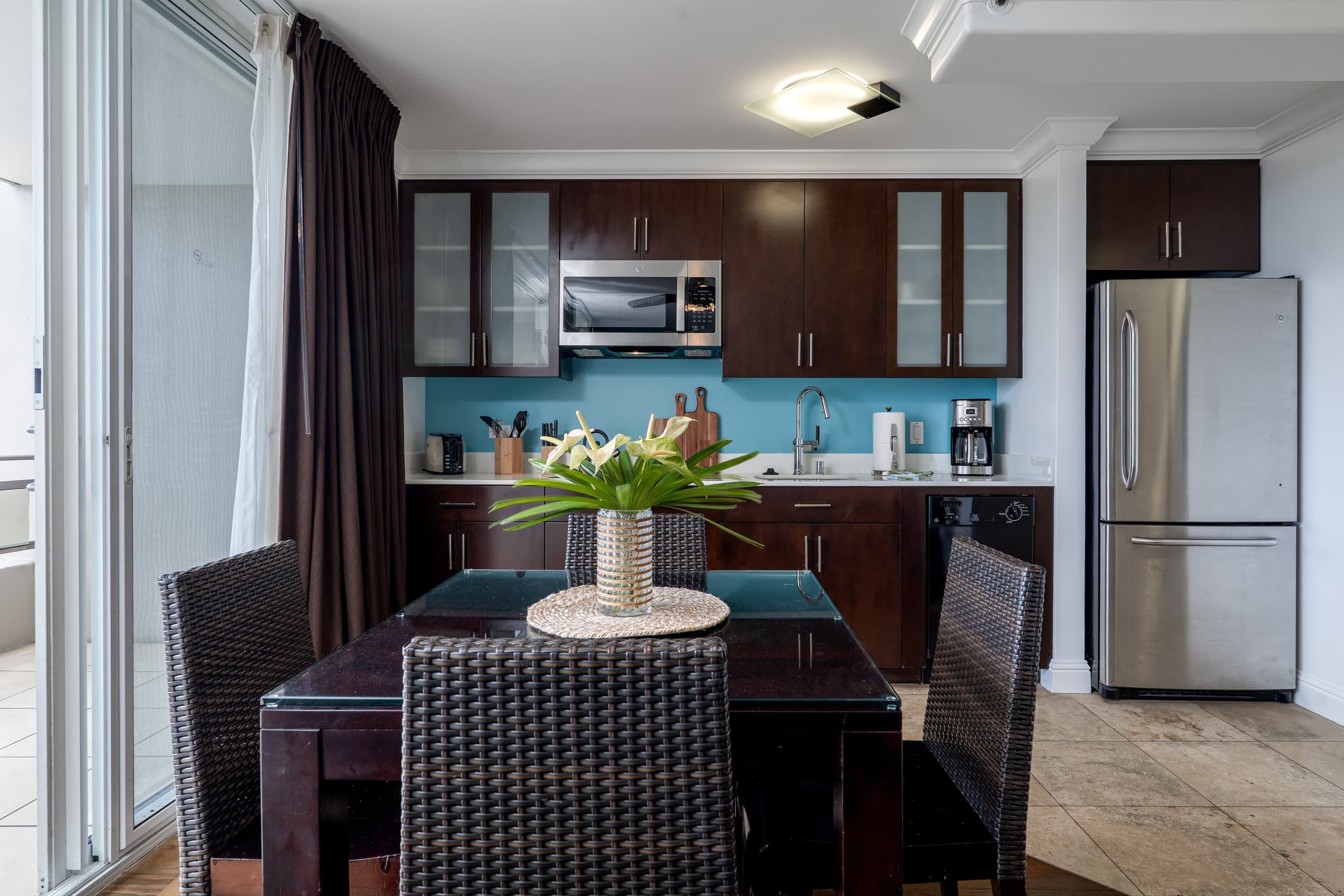 Condo in Honolulu · ★4.9 · 1 bedroom · 2 beds · 1 private bath - Image 11