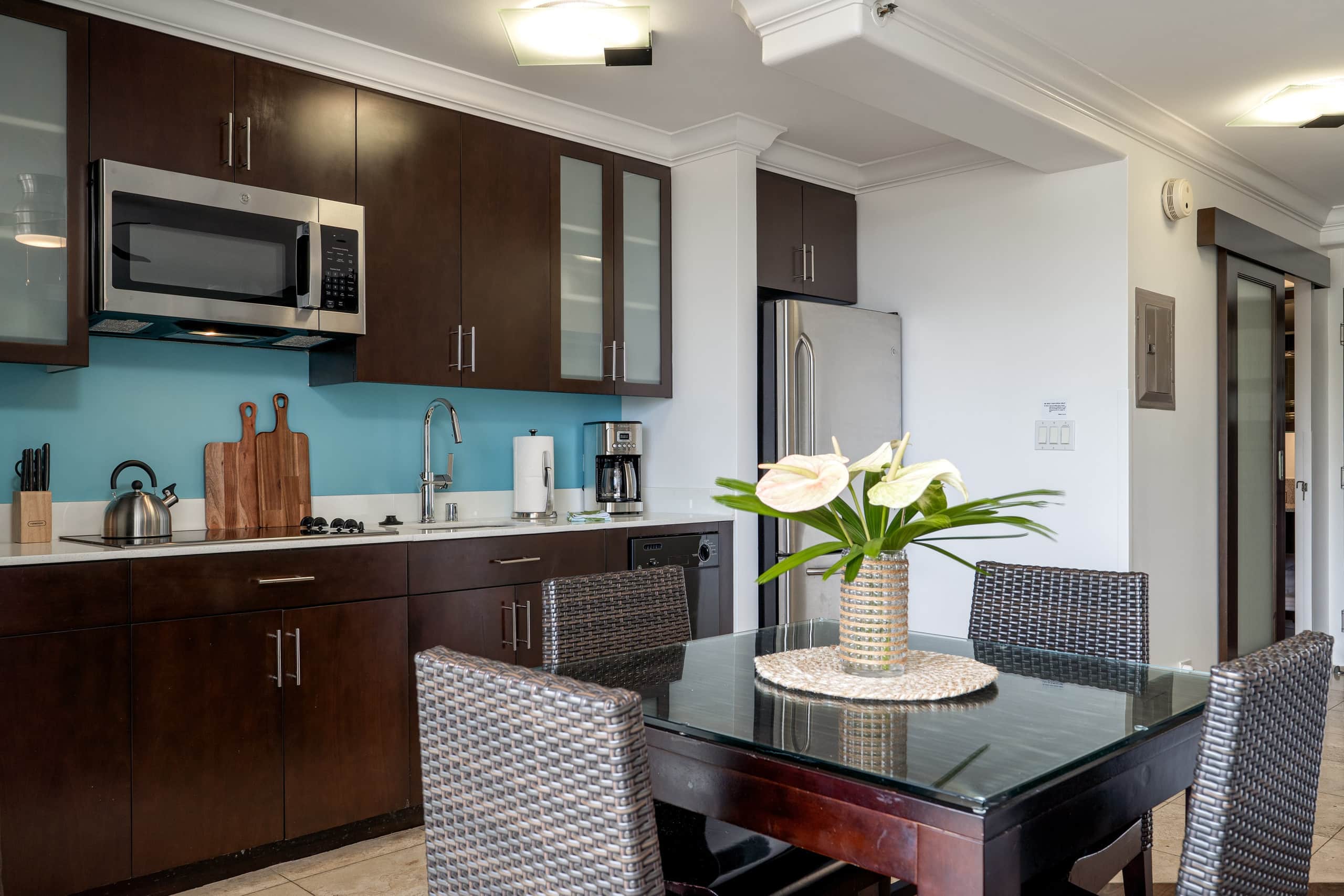Condo in Honolulu · ★4.9 · 1 bedroom · 2 beds · 1 private bath - Image 13