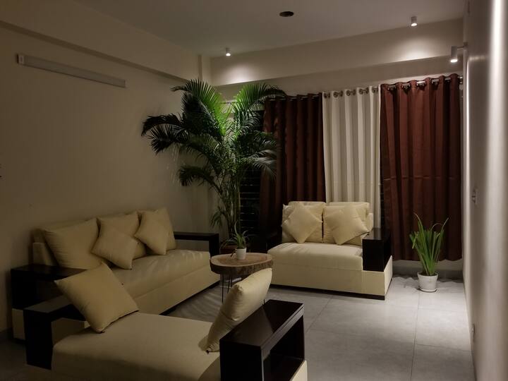 Gorgeous 3 Bedroom Ac Apartment At Basundhara R/a - Dhaka