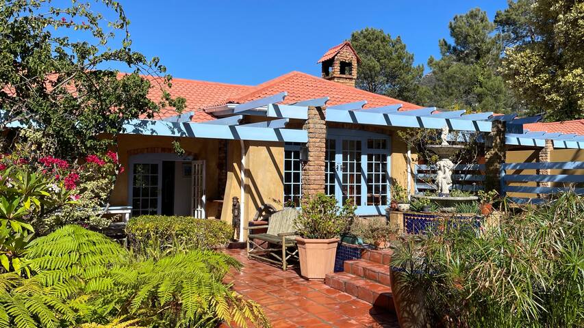 Unique Hout Bay House on Half Acre gallery image 3