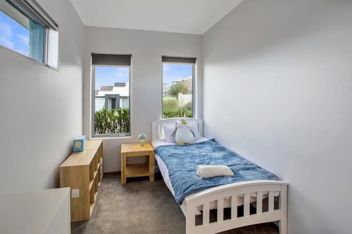Schlafzimmer 4