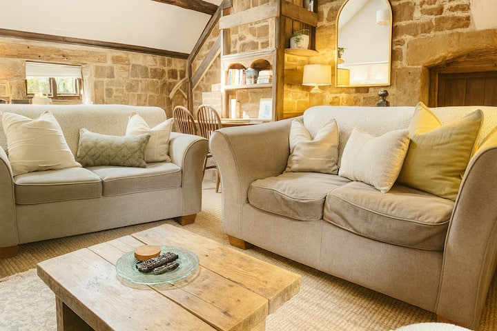 Peaceful Cottage Nr Alton Towers (2-bed, 2-bath) - Alton Towers Waterpark