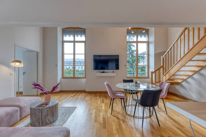 Elegance In Pink, Caserne De Bonne - Échirolles