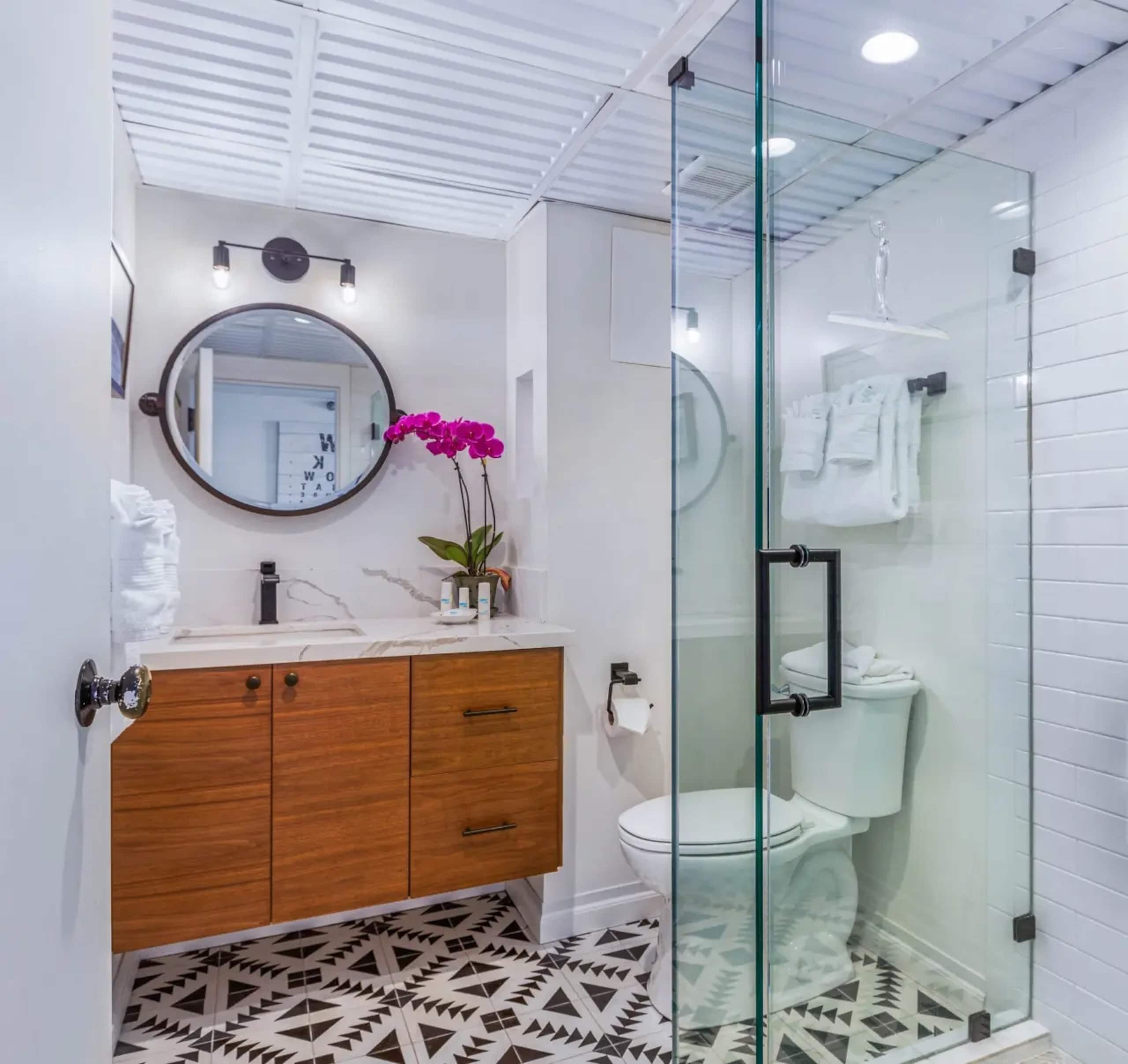 Condo in Lahaina · ★5.0 · 1 bedroom · 2 beds · 1 bath - Image 16