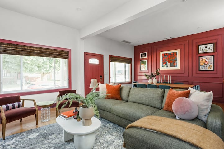 8 Min To Downtown | Modern, Clean, New Home - Indianapolis, IN