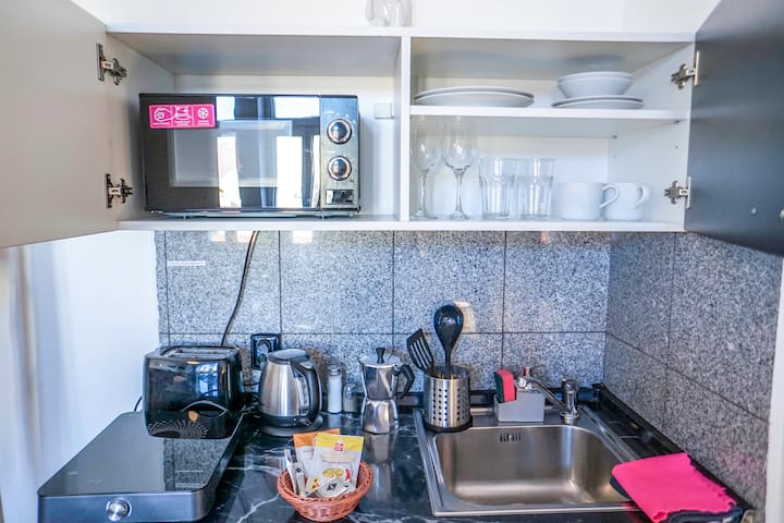 Jazzy New Apartment With Air Conditioning - Prague