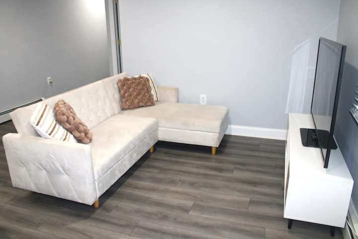 Chic & Comfy - Your Ideal Escape! - Elizabeth, NJ