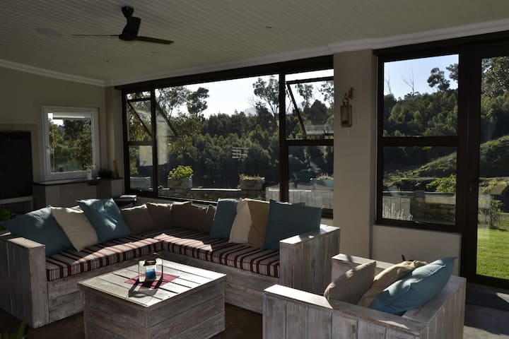 Luxury Farmstyle Living With A
Kolkol Wood Hot Tub - Grabouw