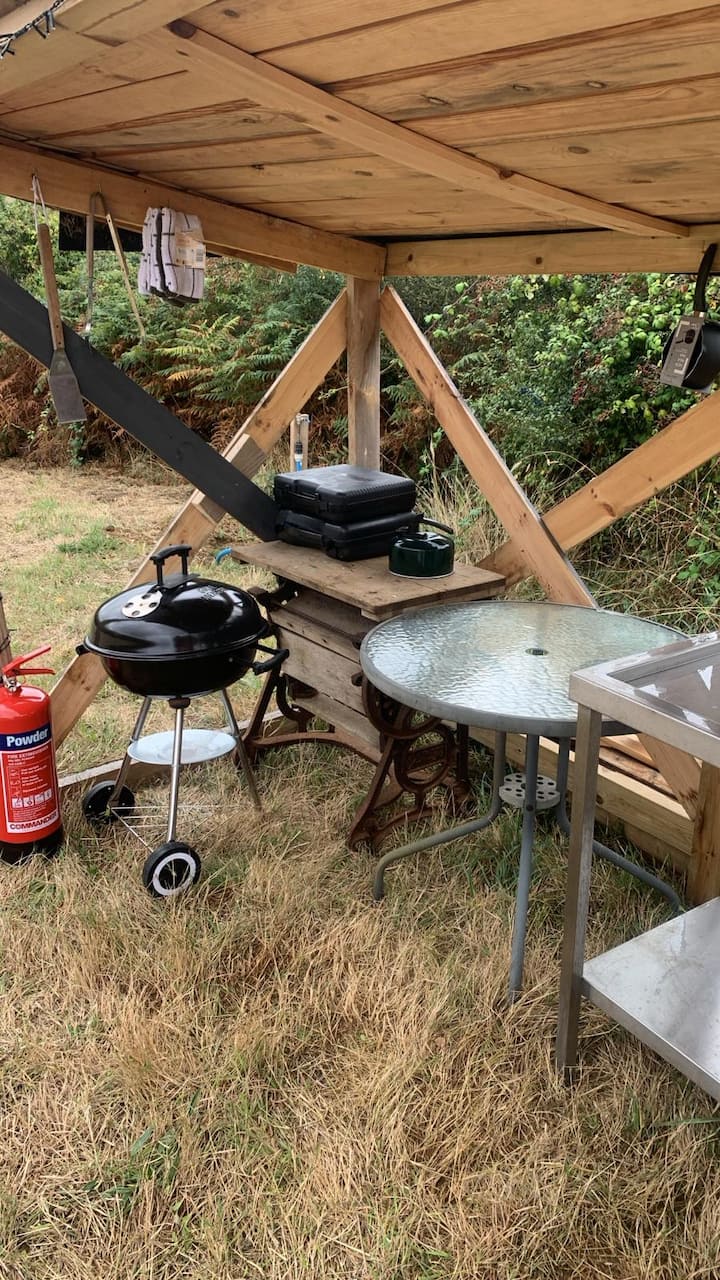 Glamping In Dorset - Shared Field With 4 Tents (3) - Kimmeridge Bay