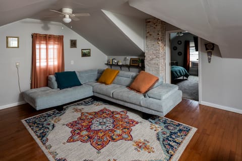 Top performing Airbnb: Private Upper-Level Suite in Walkable Ohio City in Ohio City