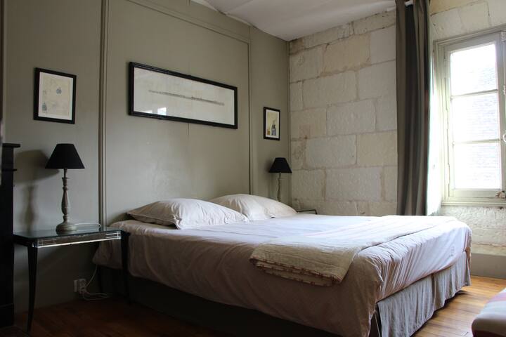 საძინებელი 3