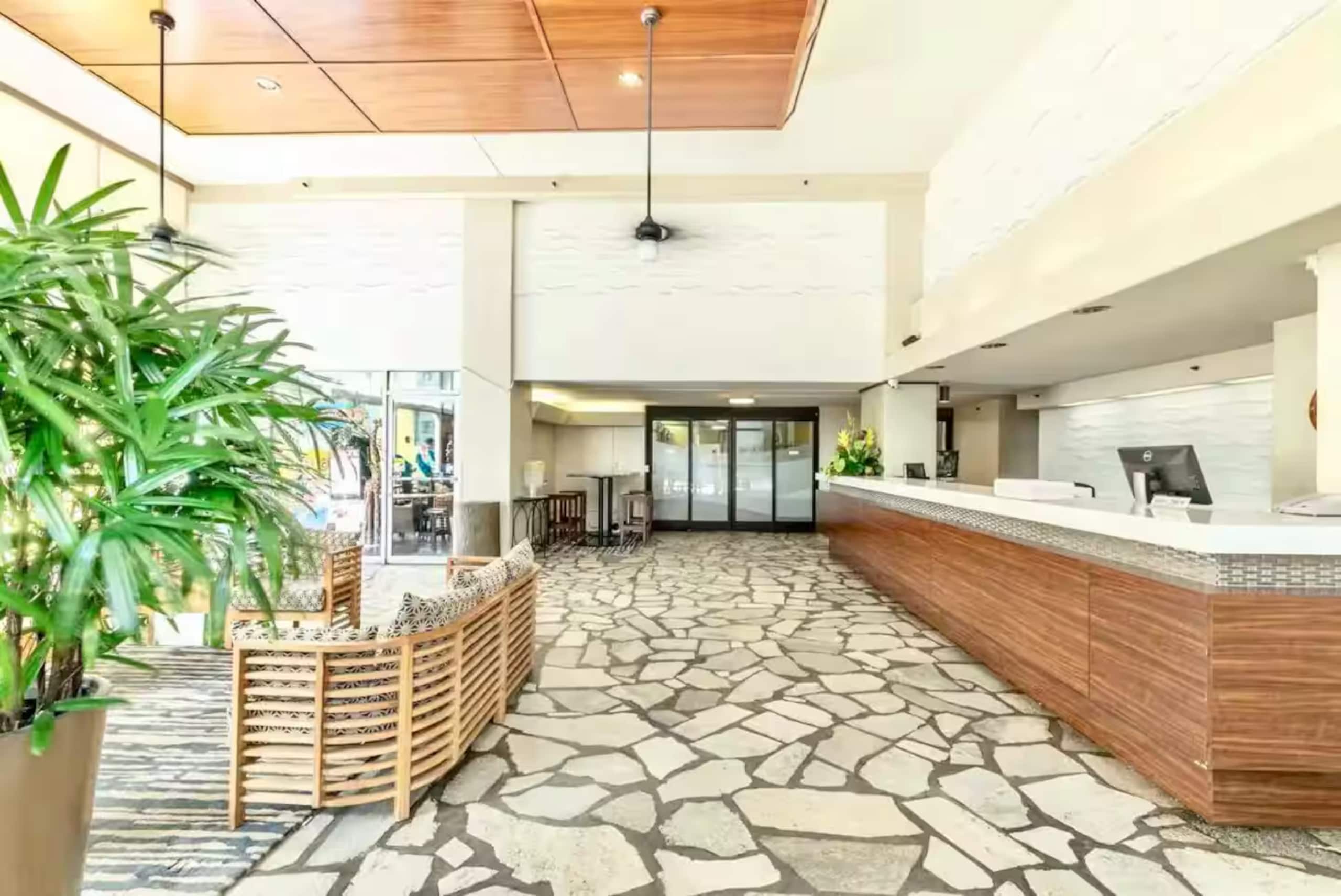 31FL-High Floor Oceanview-Waikiki-1BR-Near Beach! - Image 42