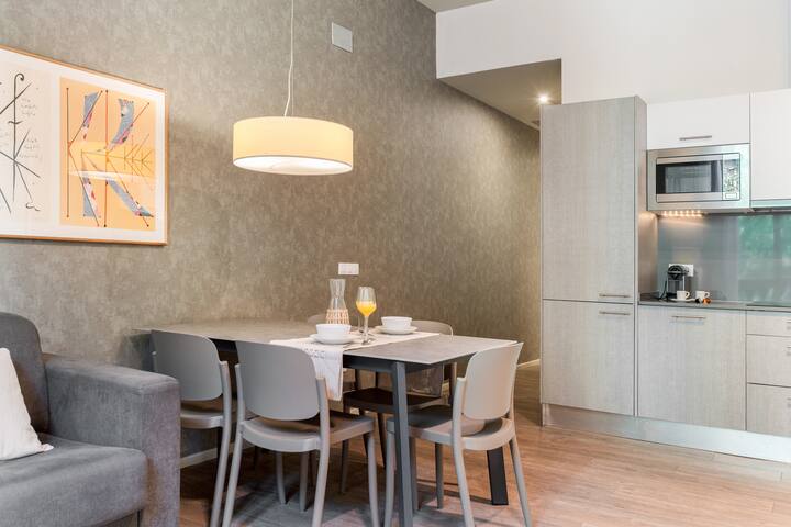 Rambla Catalunya | Bright & stylish apartment gallery image 2