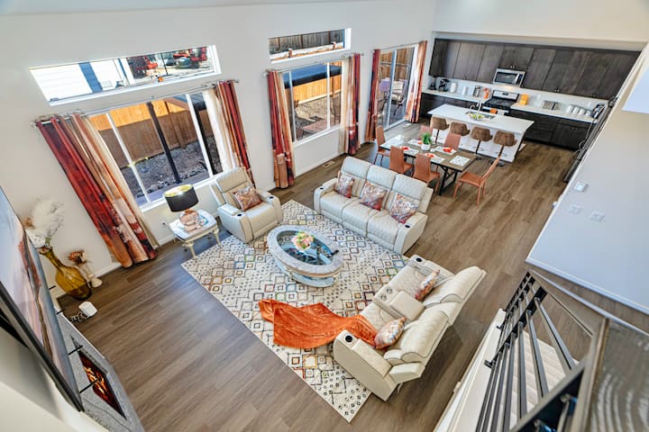 16. Mv11: Designer Villa: Primary Ensuite On Main - Marysville, WA