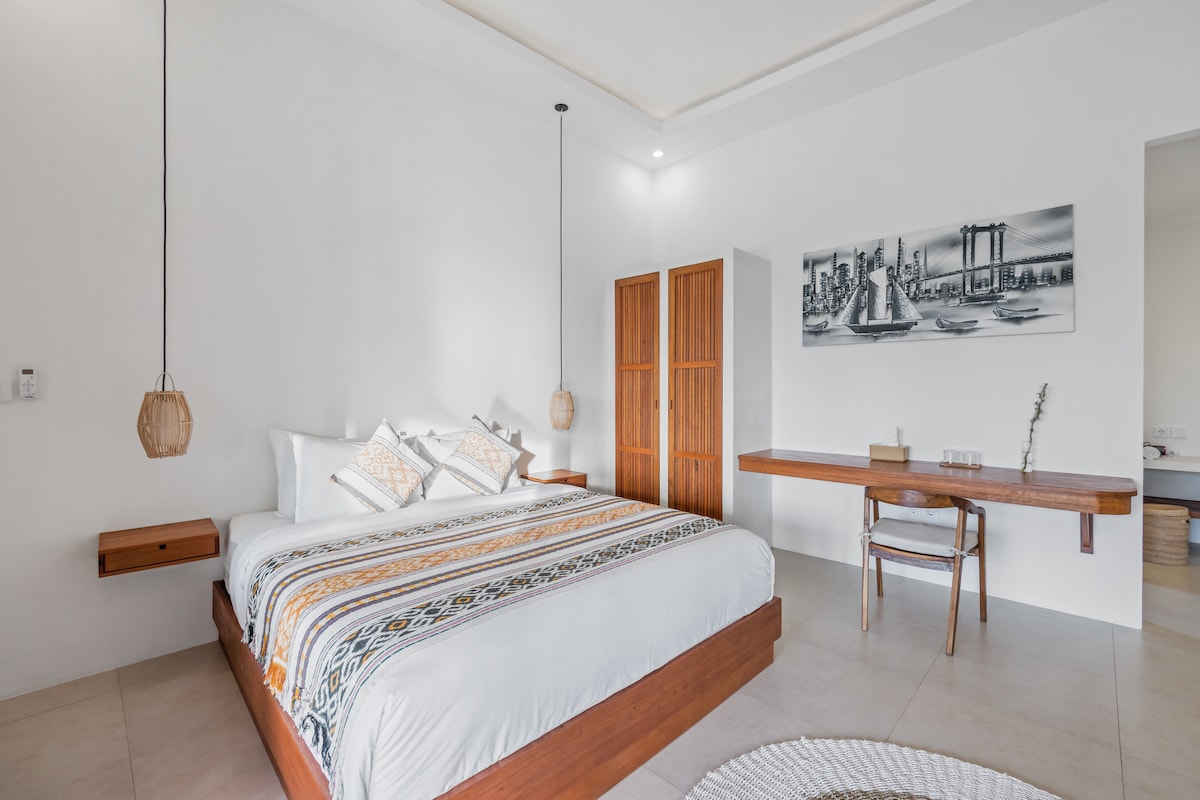 Villa in Pererenan · ★4.0 · 2 bedrooms · 2 beds · 2 private baths, Airbnb сравним