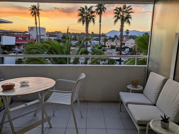 Studio Bord De Mer - Accès Direct Plage - Parking - Villeneuve-Loubet