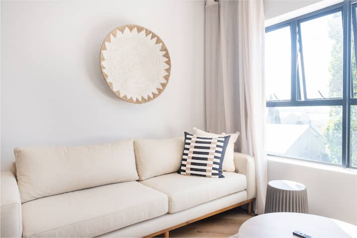 Paarl - Studio With Onsite Parking & Comforts - Paarl