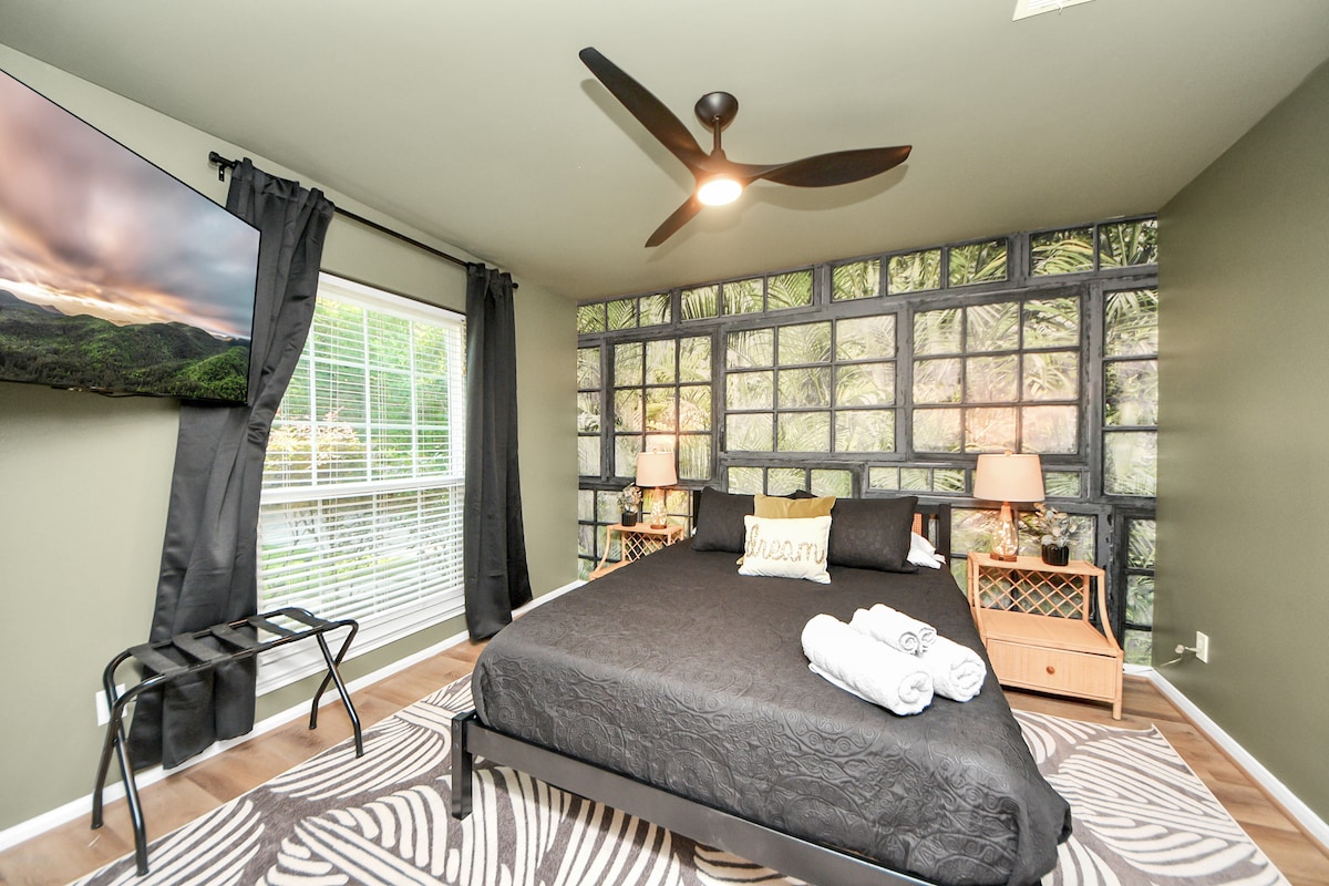 تتميز غرفة نوم الضيوف 2 بمشهد آسر وسرير بحجم كوين وتلفزيون.