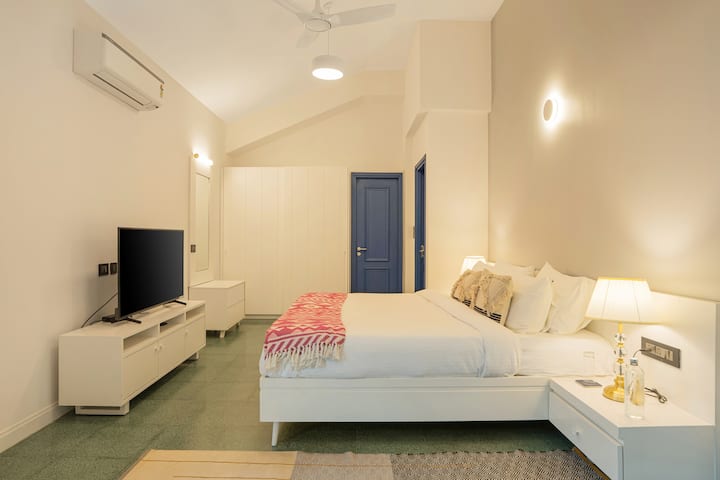 ELIVAAS Mayberry VK · Vilë elegante 3-BHK me pishinë, TV Lounge dhe Gazebo