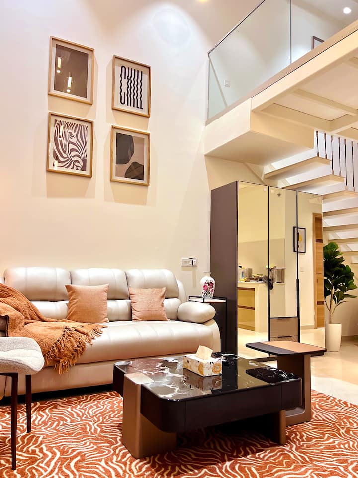Luxe Duplex Studio With Balcony - Manesar