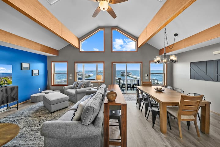 Sauna, Game Room, and Beach Front on Houghton Lake