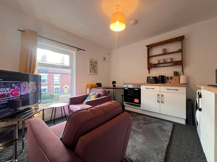 Cosy Getaway Close To Railway - 노리치