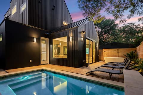 Successful Airbnb property: East Austin Japandi Spa Retreat Pool, Sauna, Gym in Holly