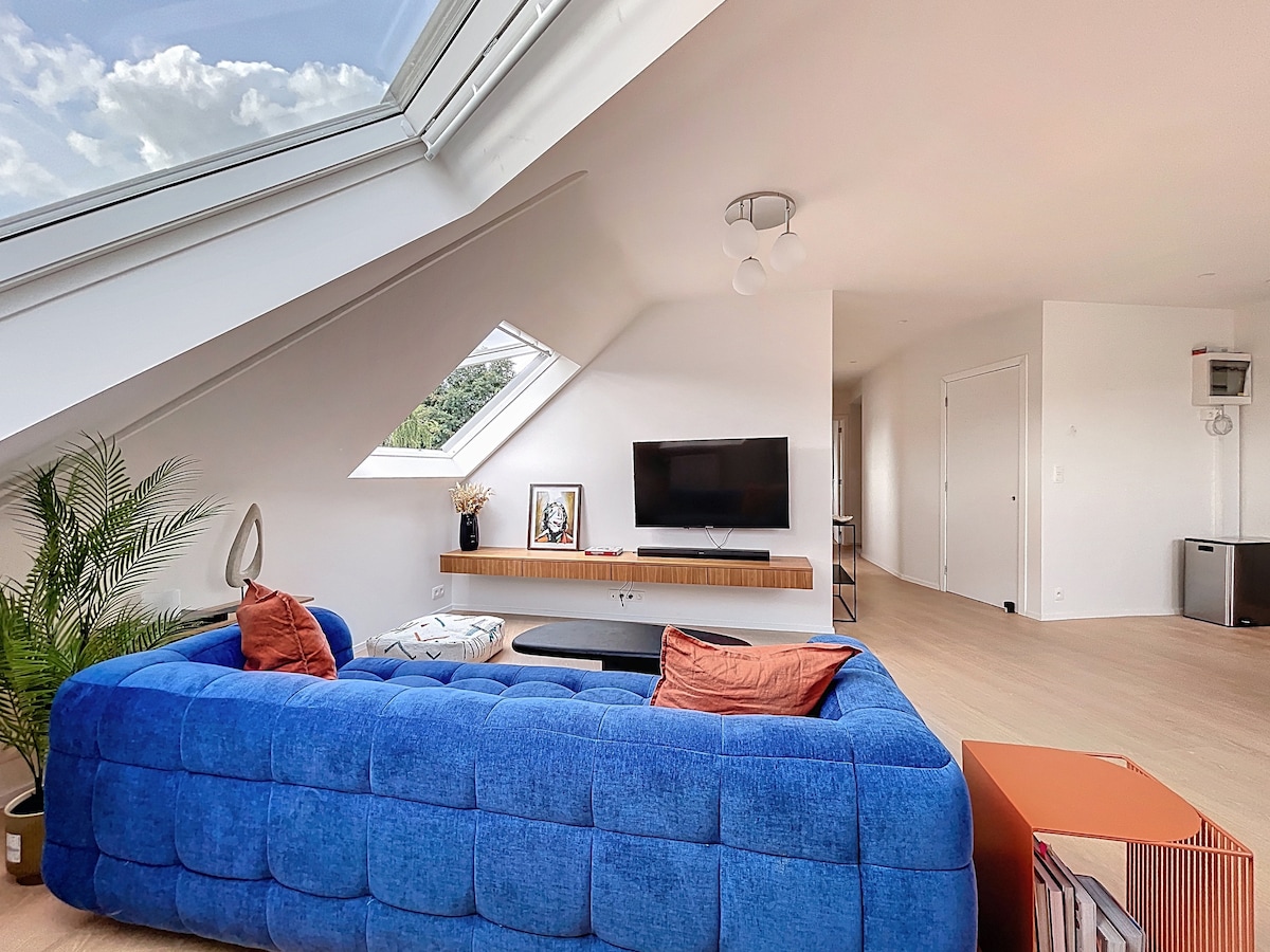 Top performing Airbnb: Renovated apartment 2025 · 2 bedrooms · Wezembeek Tram 39 in Vlaams Brabant