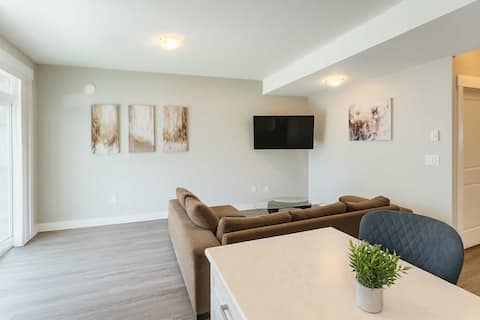 Popular Airbnb listing: Bright Cozy 1BR Guest Suite in Chilliwack