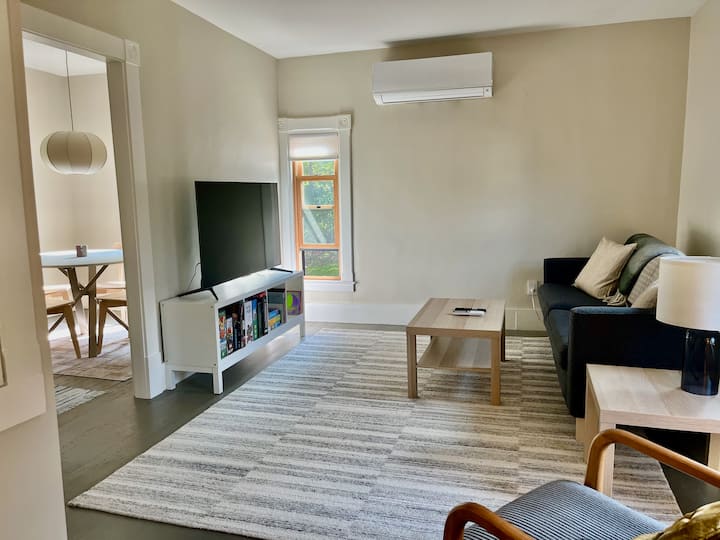 Modern Apartment With King Bed - バーモント州