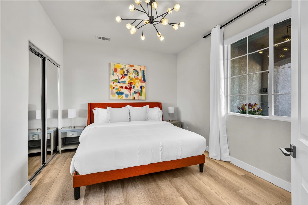 საძინებელი 4