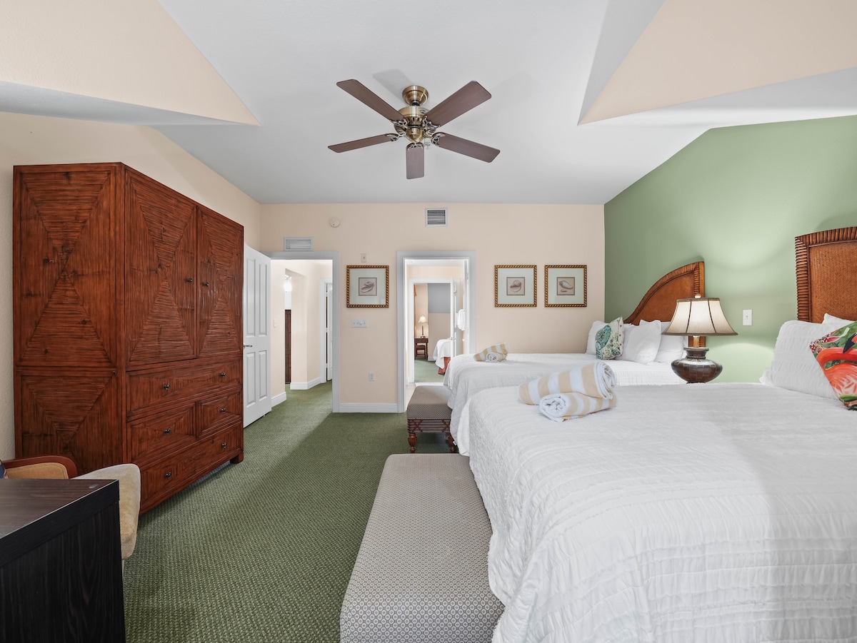 2 מיטות מלאות. נוח לשני מבוגרים או לשיתוף עם 4 ילדים.