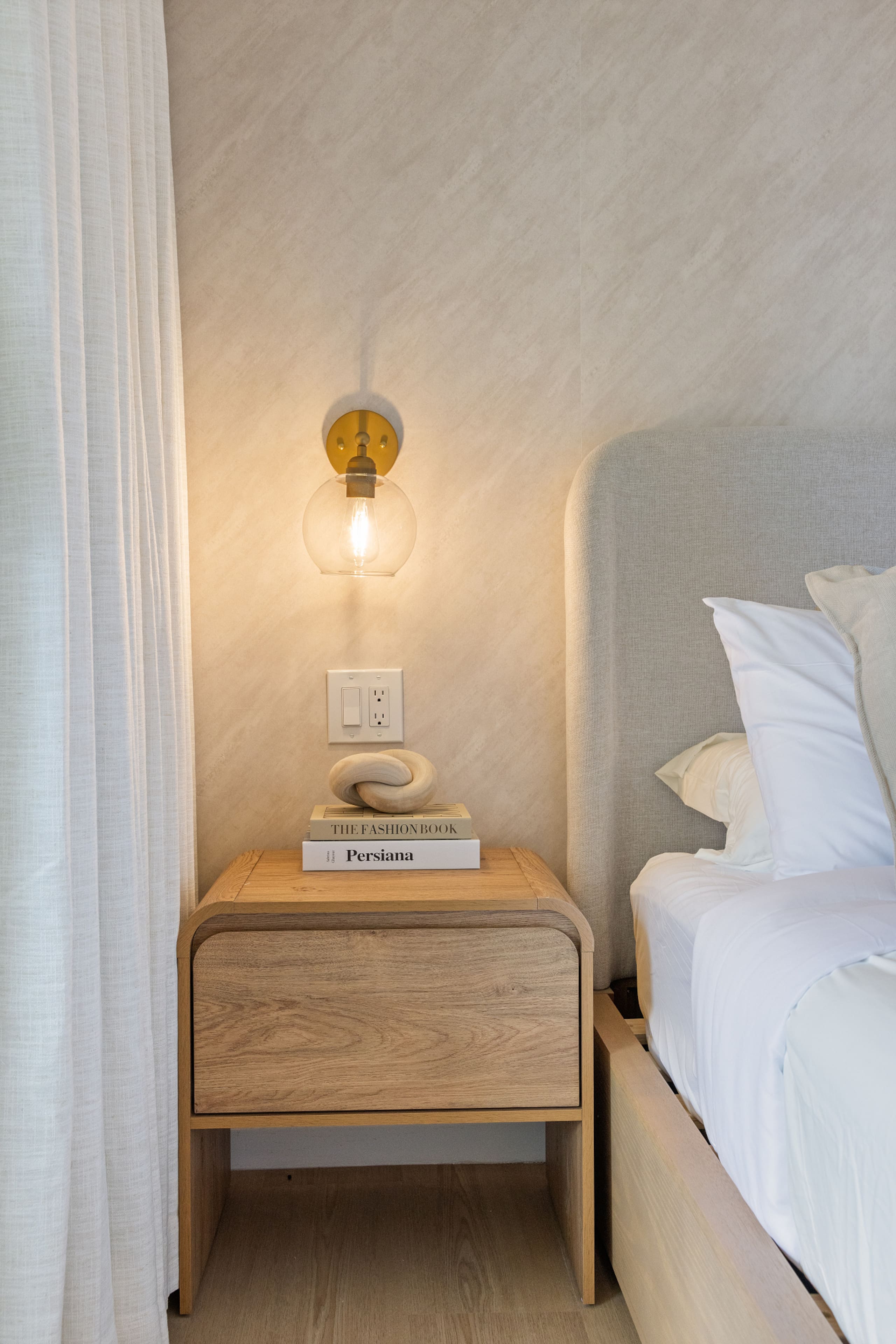 Oceanview Luxe Retreat – Modern Coastal Elegance - Image 34