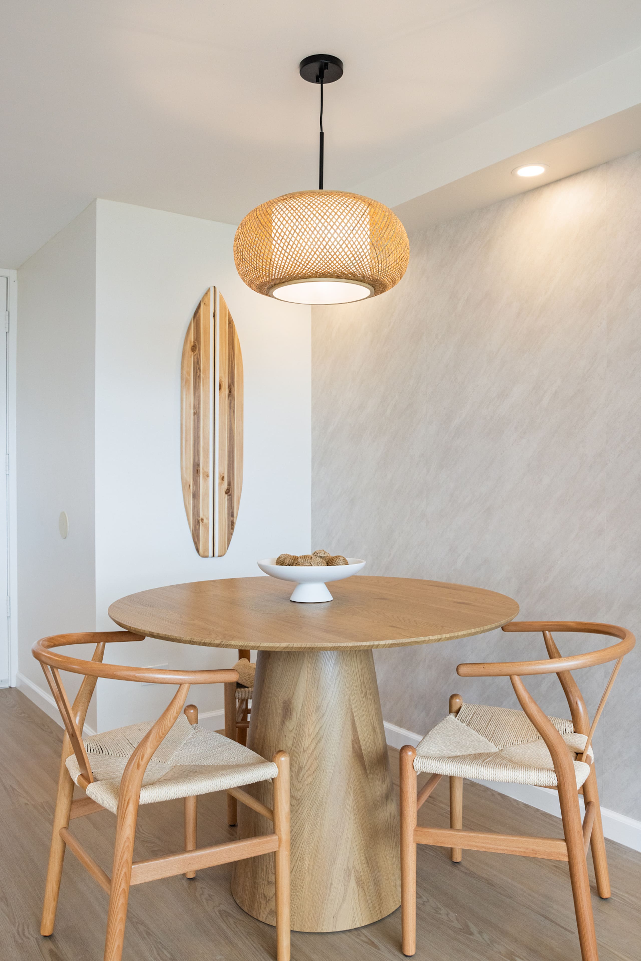 Oceanview Luxe Retreat – Modern Coastal Elegance - Image 10