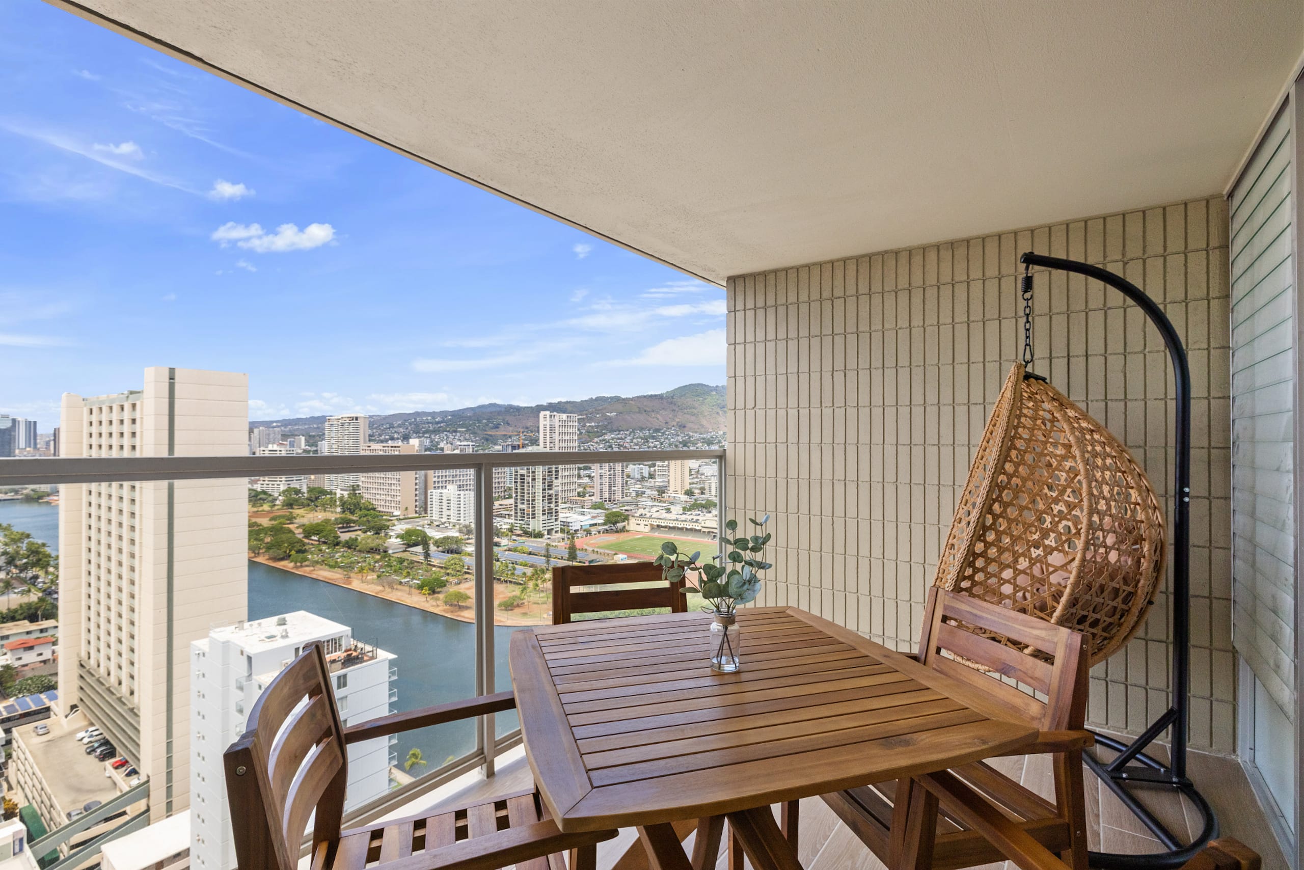 Oceanview Luxe Retreat – Modern Coastal Elegance - Image 47