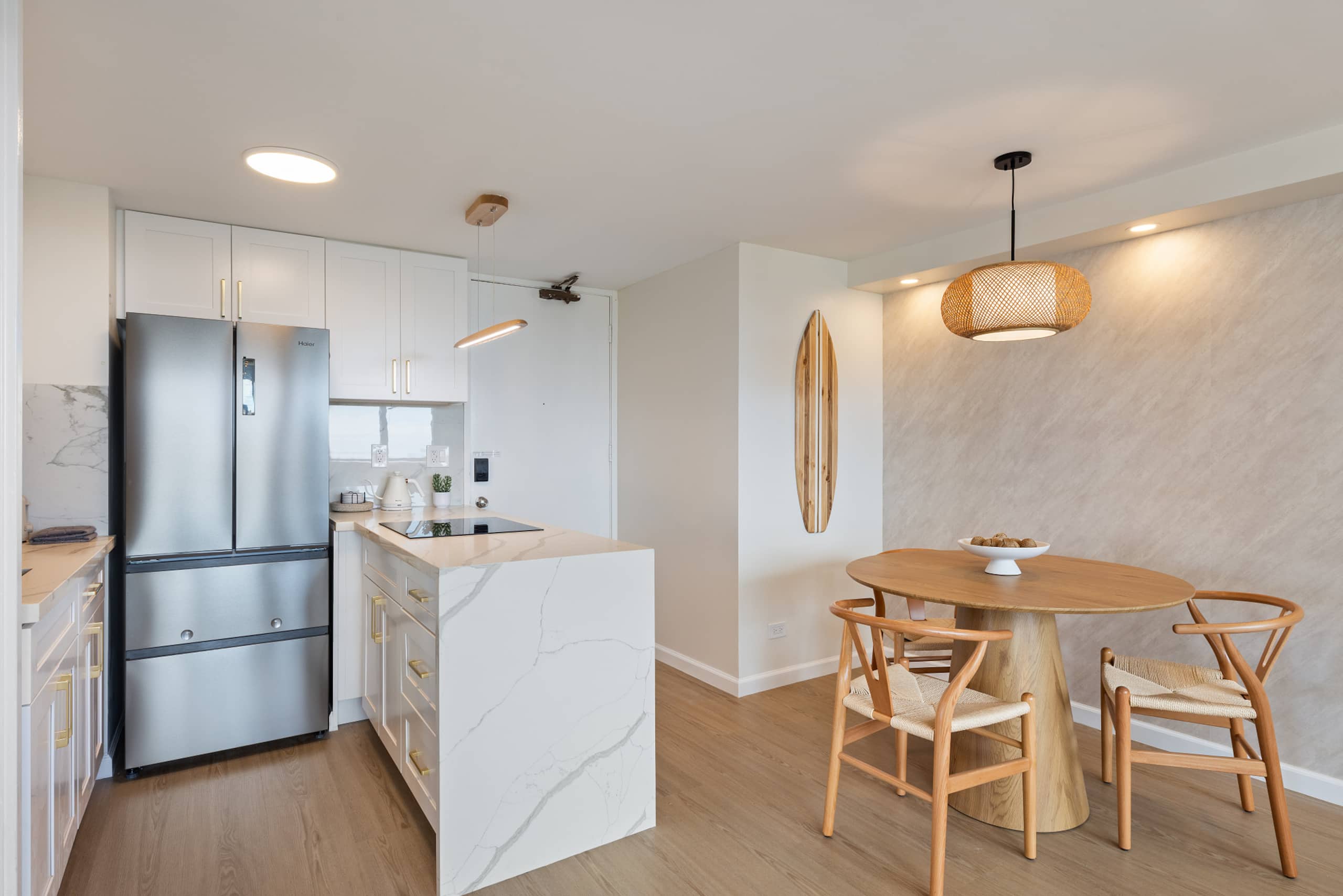 Oceanview Luxe Retreat – Modern Coastal Elegance - Image 20