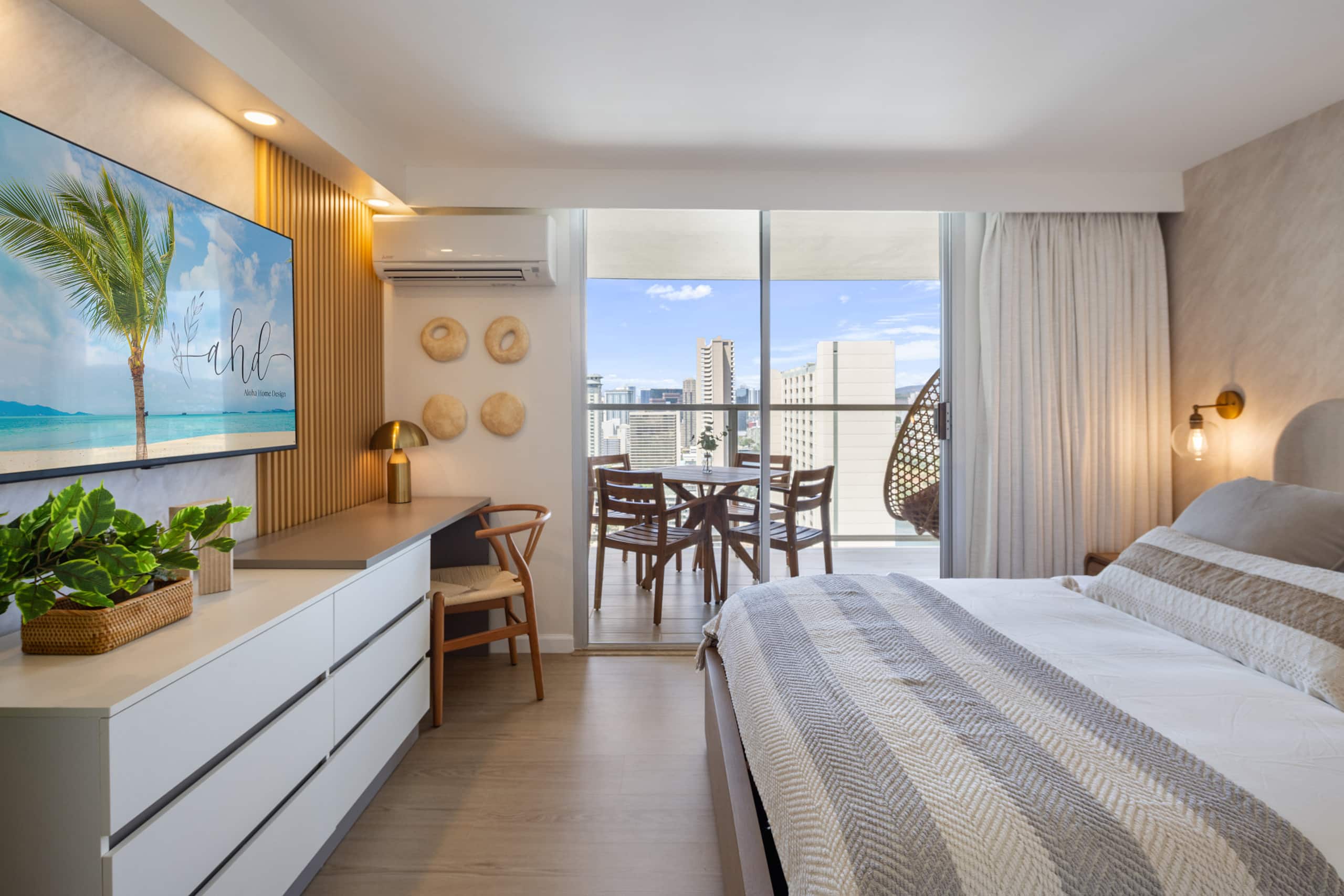 Oceanview Luxe Retreat – Modern Coastal Elegance - Image 2