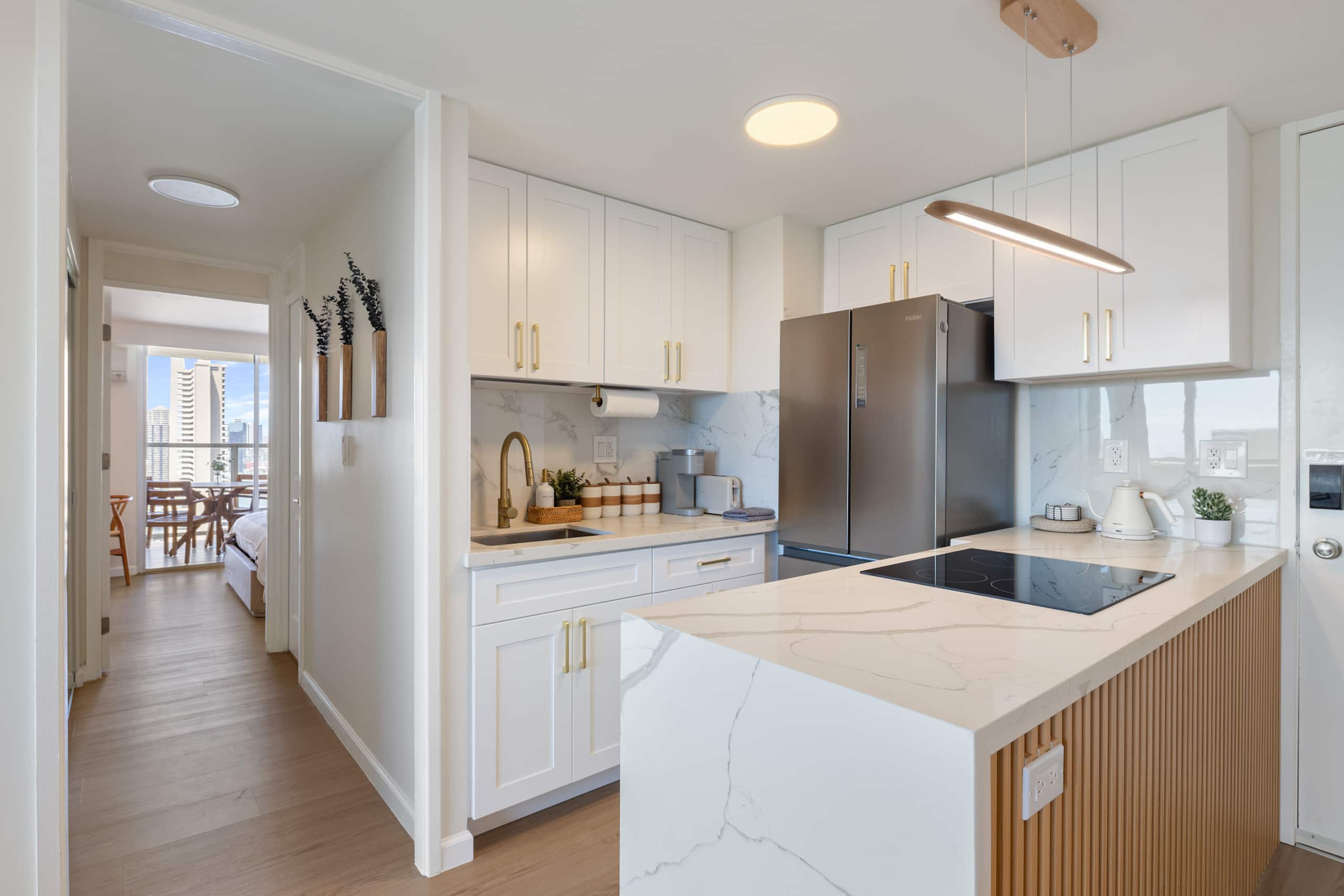 Oceanview Luxe Retreat – Modern Coastal Elegance - Image 19
