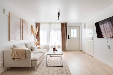 Top Airbnb: Luxury accommodation in Segeltorp with generous patio in Skärholmen