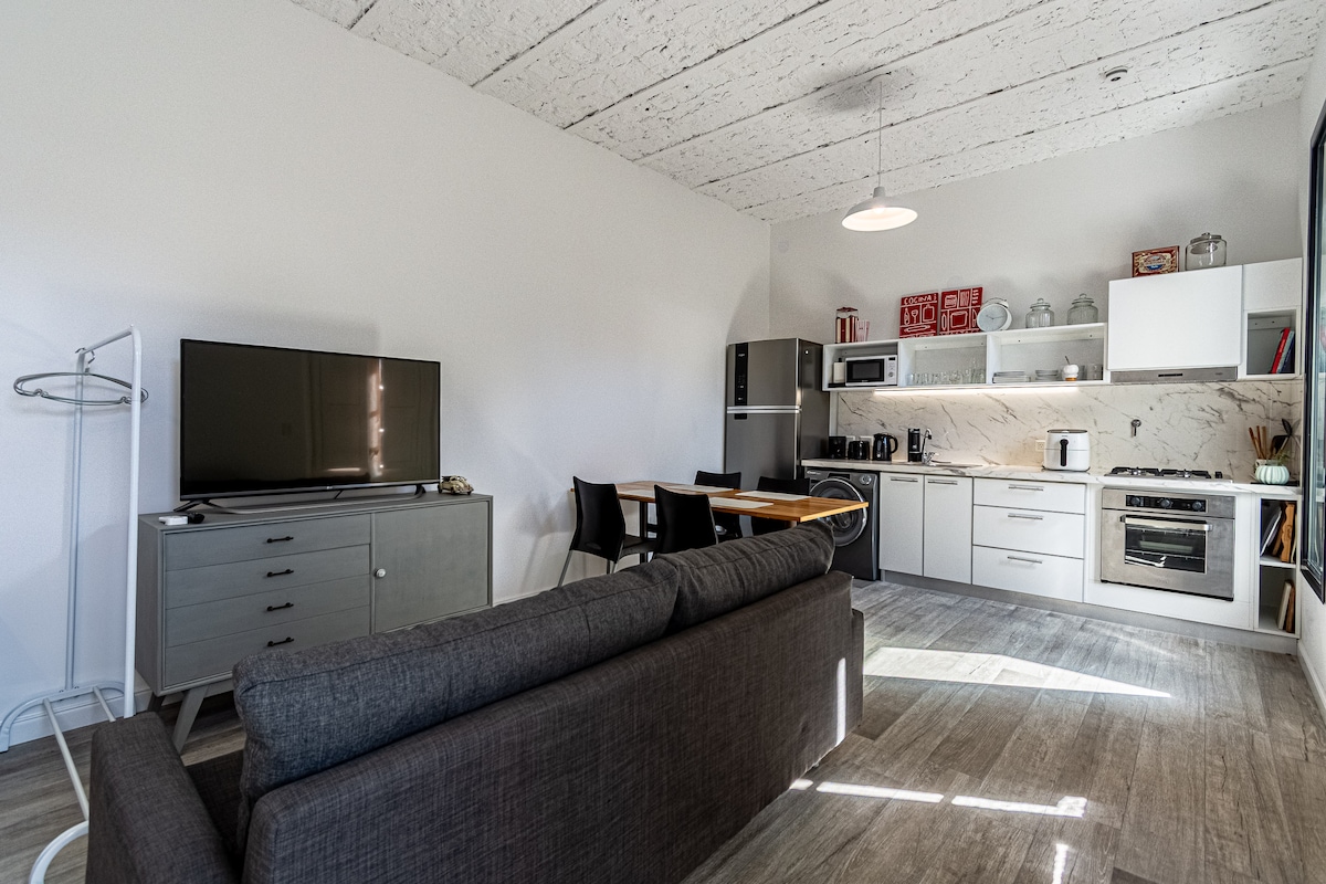 Studio en PH con patio y pileta en Chacarita