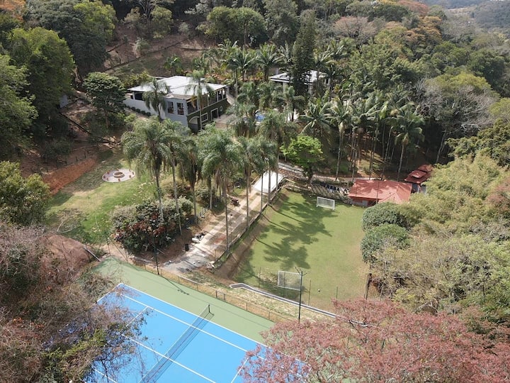 Beautiful Condominium Homestead just 60 km from São Paulo