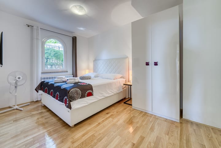 غرفة النوم 1