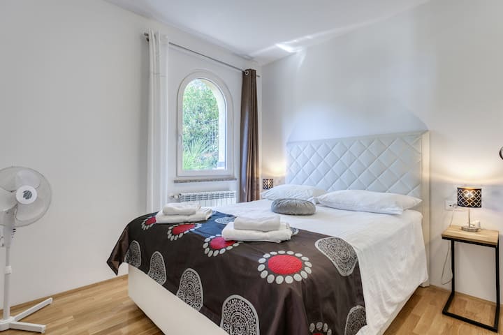 غرفة النوم 2